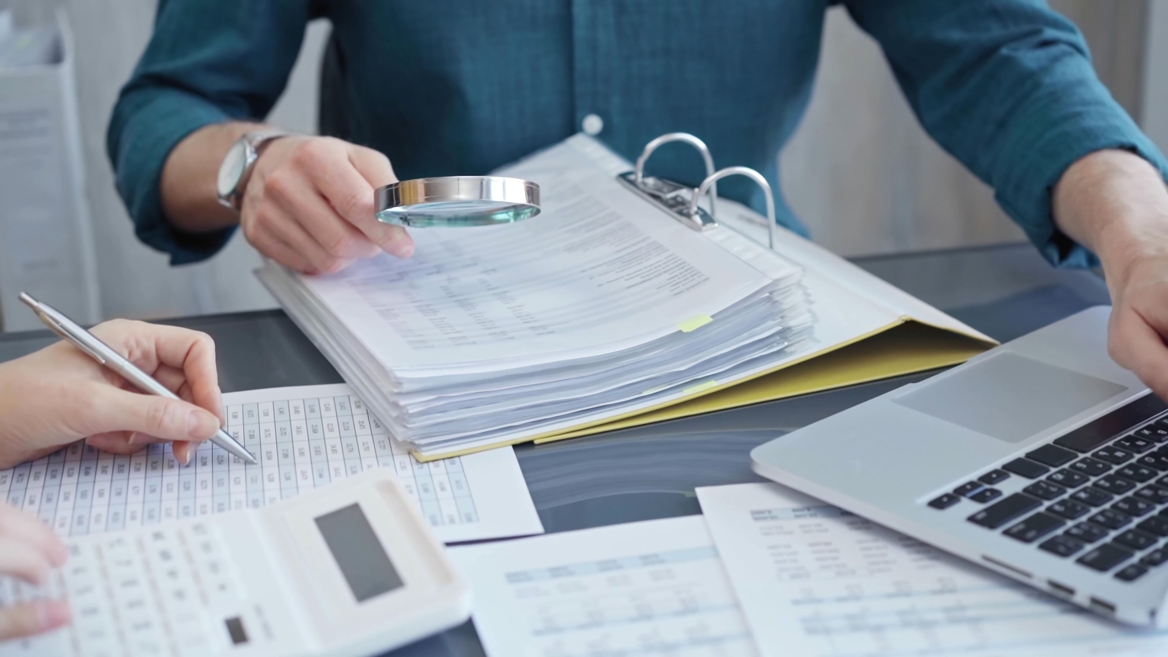 Automatizace reportingu: Ušetřete čas s Helios Automatizace reportingu: Ušetřete čas s Helios